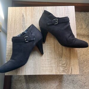 Women’s Size 12 Fioni Heeled Black Suede Ankle Boots